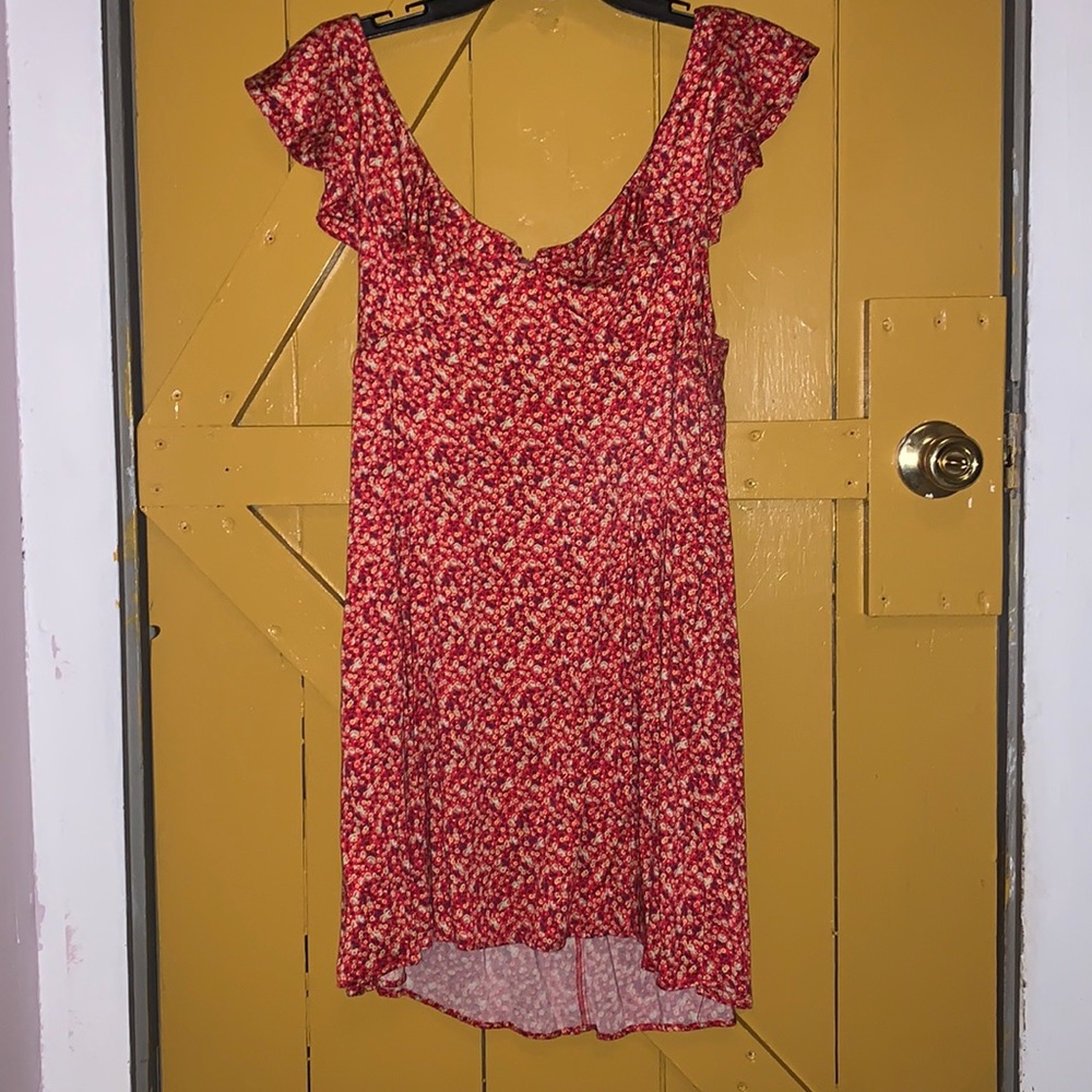Red floral ruffle sleeved dress